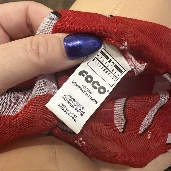 Cincinnati Reds Infiniti Scarf Fashion Winter Neck NEW MLB Logo 19x70” - Picture 6 of 8